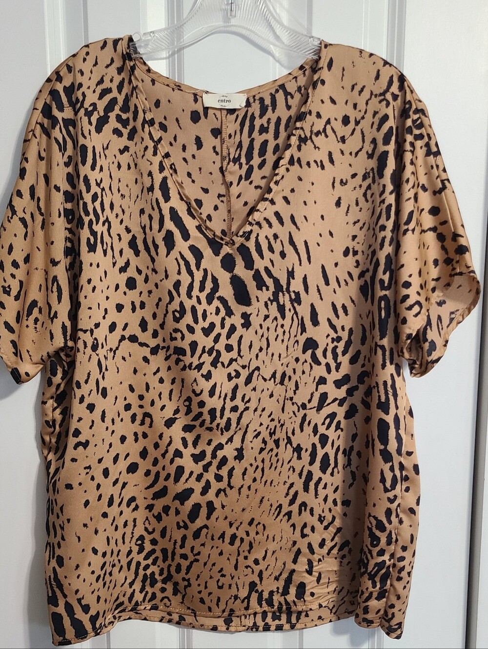 entro Women's Tan and Black Animal Print V-Neck Blouse